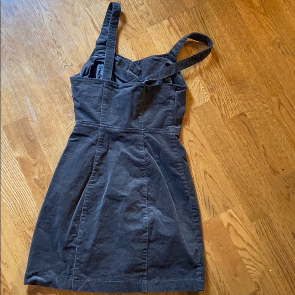 Green dress - Picture 2 of 4